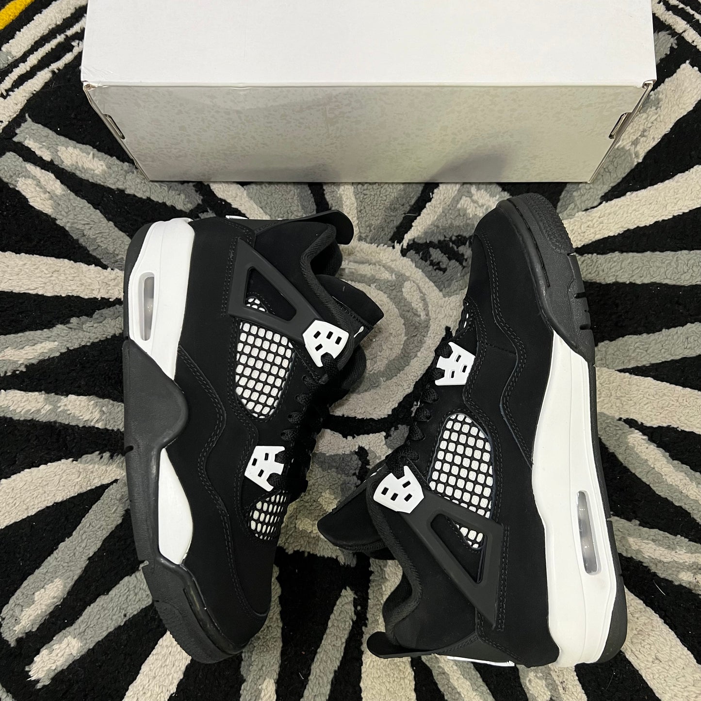 Jordan 4 Retro “White Thunder” (GS)