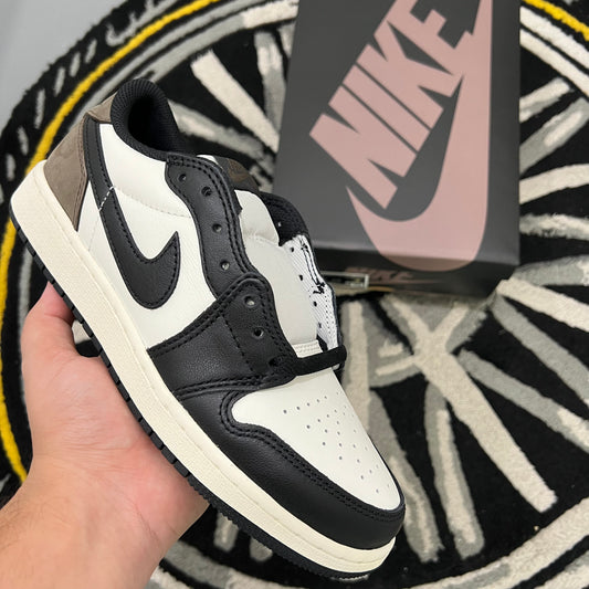 Jordan 1 Retro Low OG “Mocha” (GS)